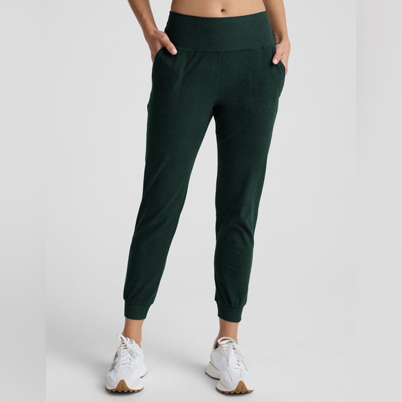 Beyond Yoga Pants - Beyond Yoga Women’s Dark Spruce Green Heather Spacedye Midi Jogger - XL